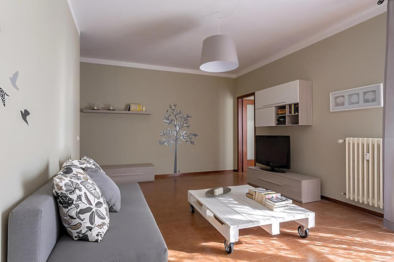 Natural Chic - Close To City Center And Beach - Parking Desenzano del Garda Buitenkant foto